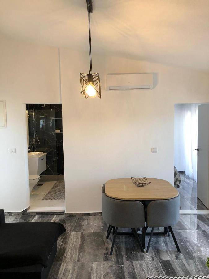 شقة بيبينيا  في Apartman Luce المظهر الخارجي الصورة