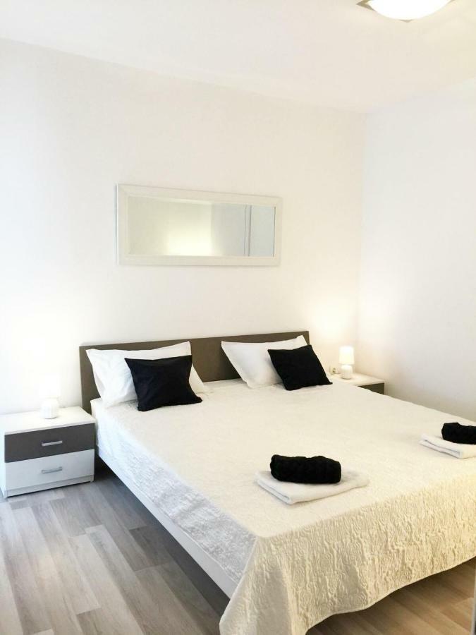 شقة بيبينيا  في Apartman Luce المظهر الخارجي الصورة