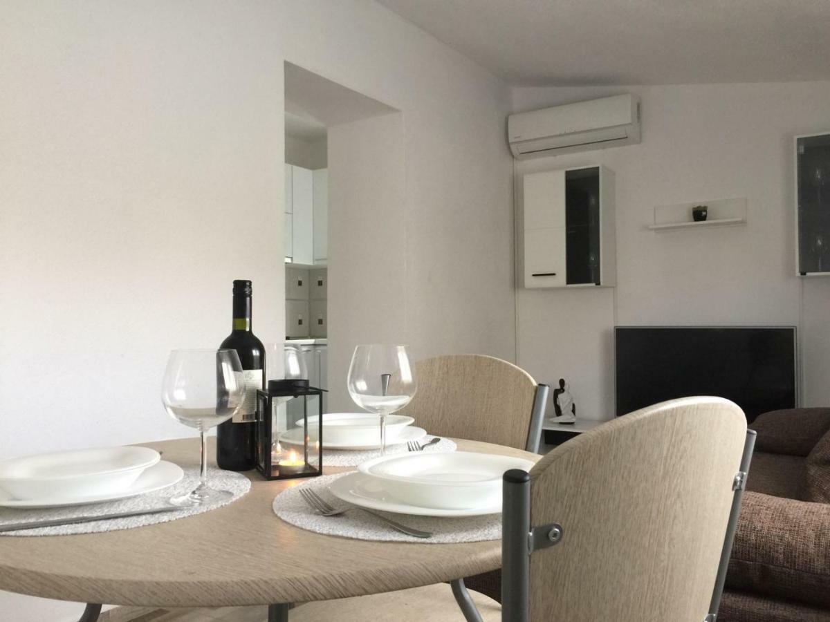شقة بيبينيا  في Apartman Luce المظهر الخارجي الصورة